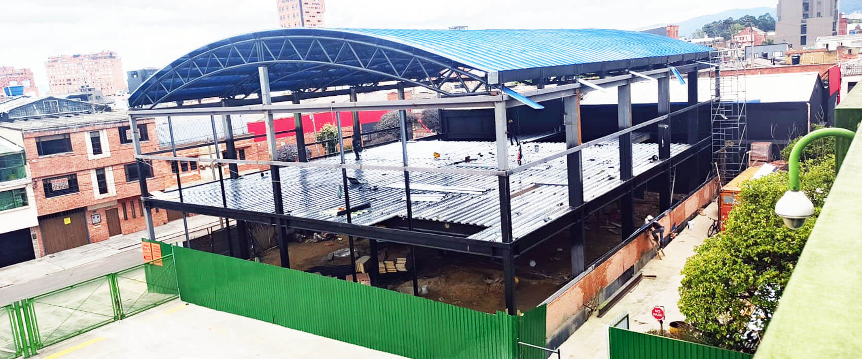 montaje de cubiertas metálicas